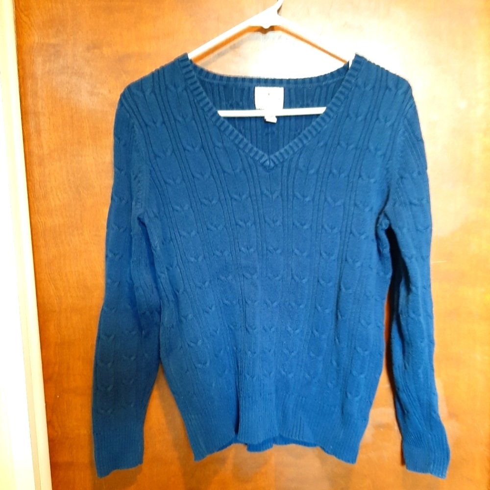 Navy Blue Cable-Knit V-Neck Sweater